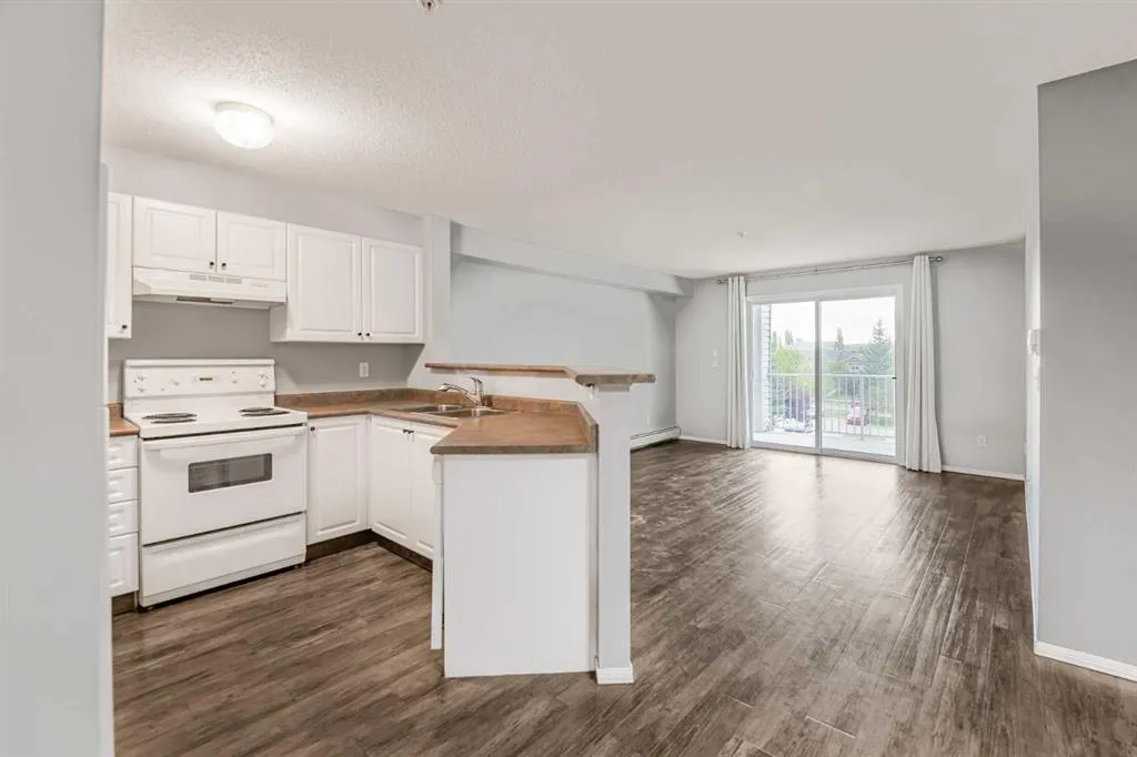 60 Lawford Avenue #310