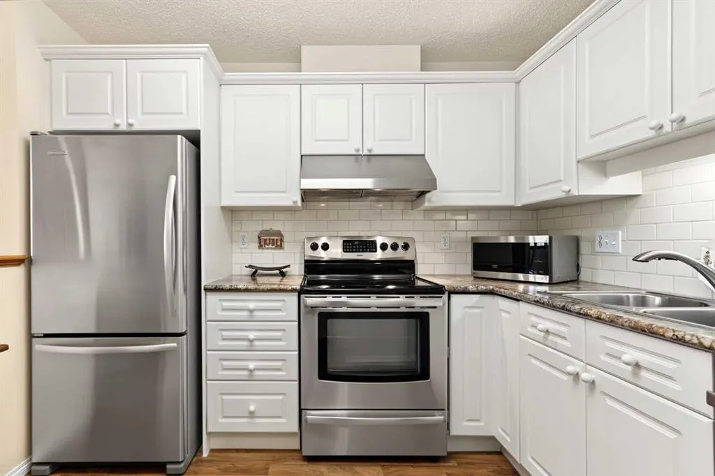3308 Sienna Park Green SW ##