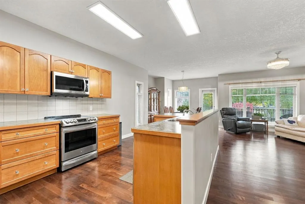 272 Bridle Estates Road SW