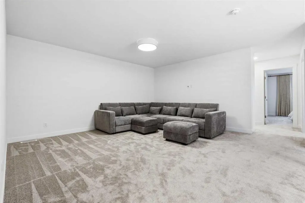 110 Rowley Way NW
