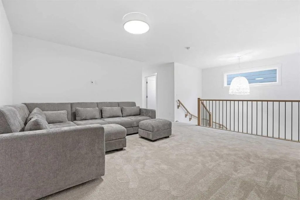 110 Rowley Way NW