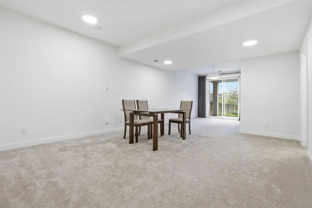 110 Rowley Way NW