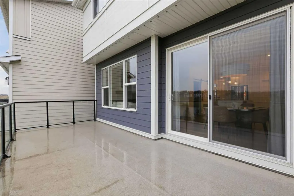 110 Rowley Way NW