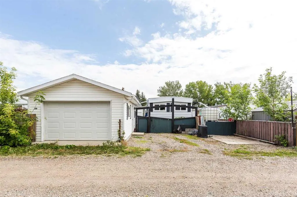 135 Dalhousie Court W