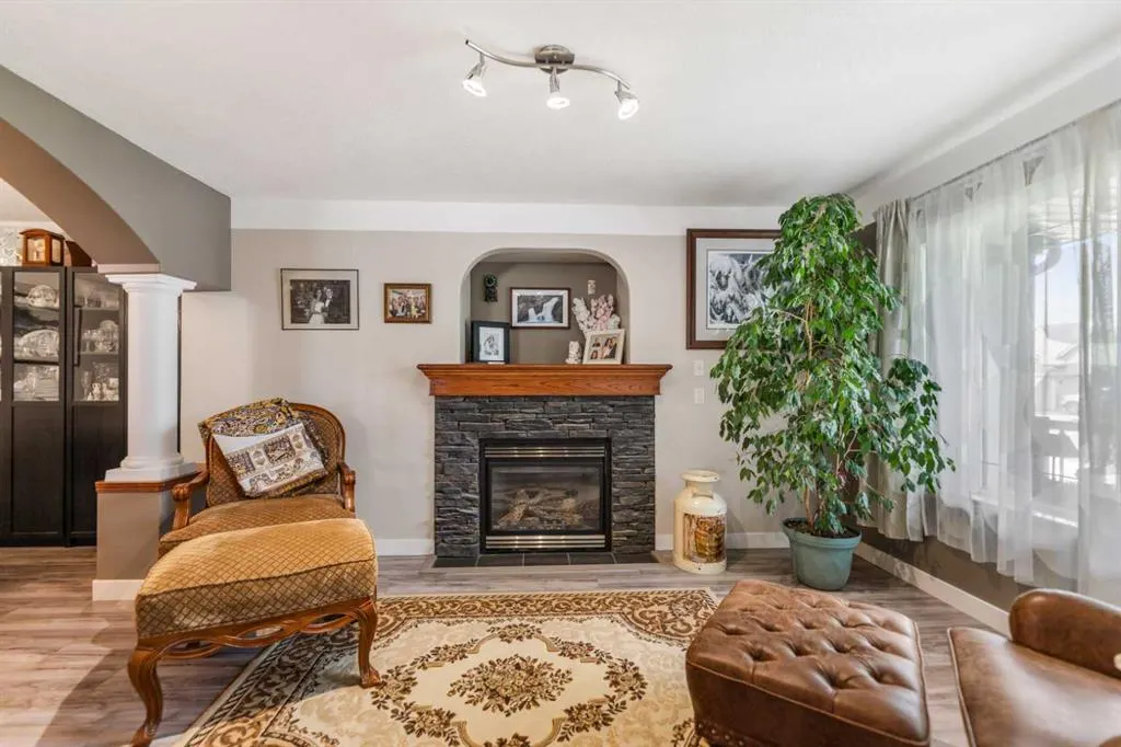 123 Hawkmere View