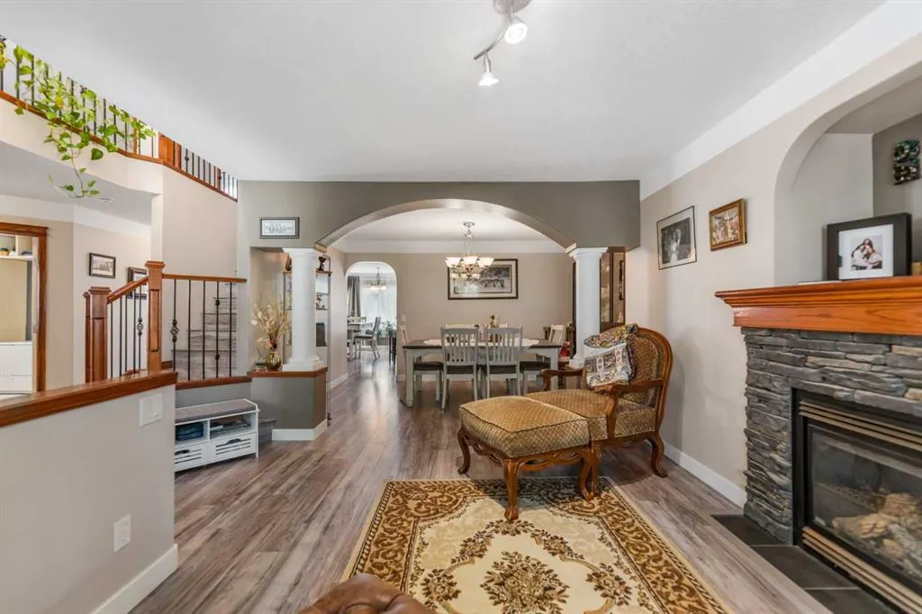 123 Hawkmere View
