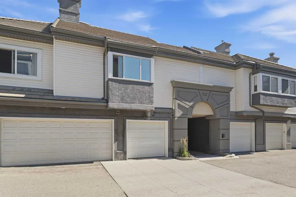 5616 14 Avenue SW #9