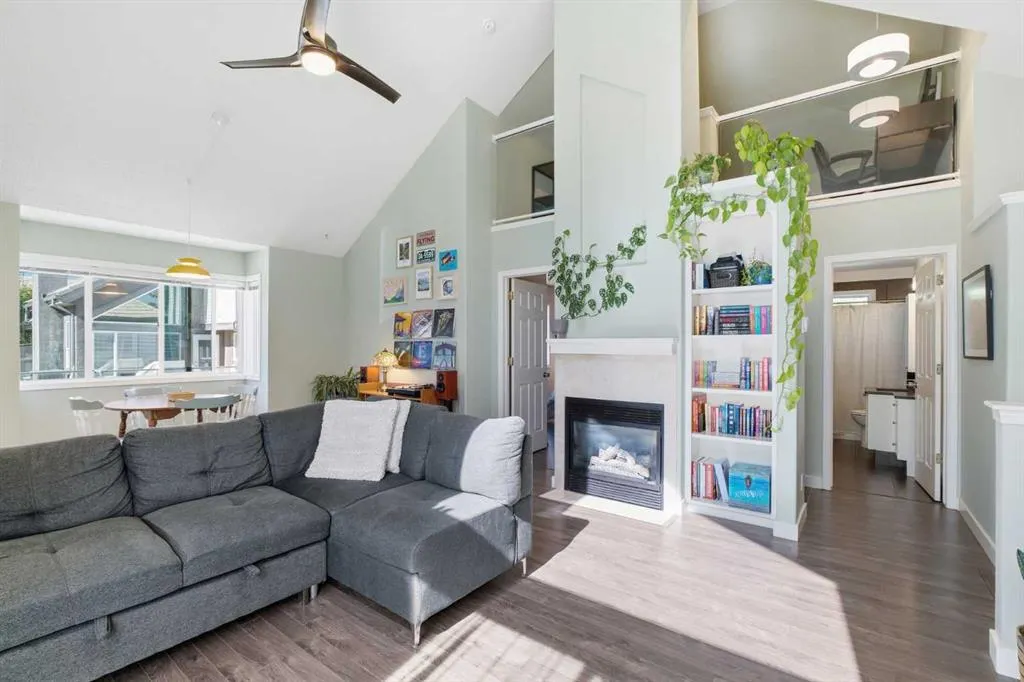 5616 14 Avenue SW #9