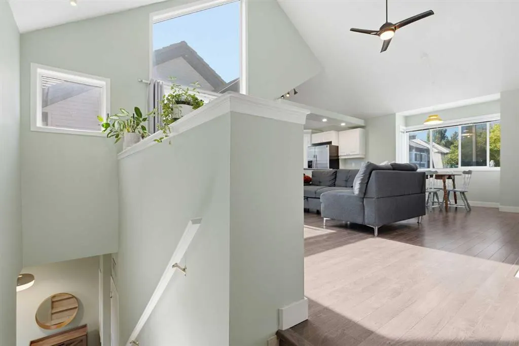 5616 14 Avenue SW #9