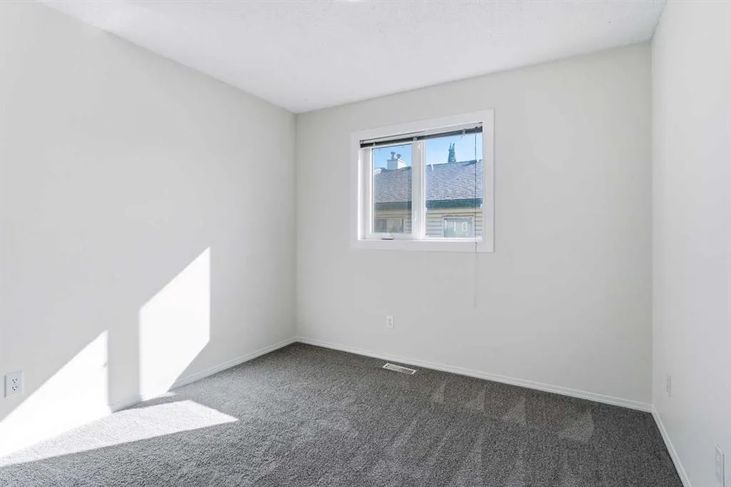2132 35 Avenue SW #2