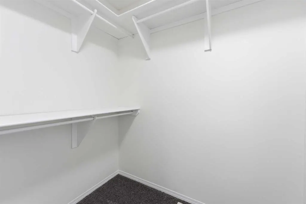 2132 35 Avenue SW #2
