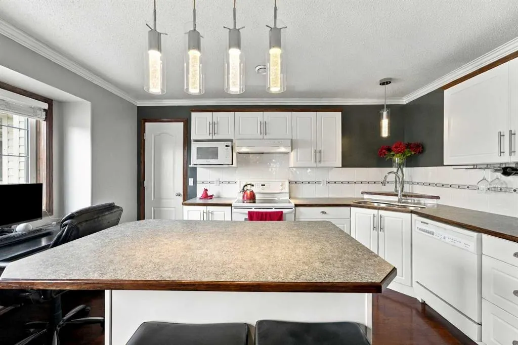 32 Daines Avenue #24E
