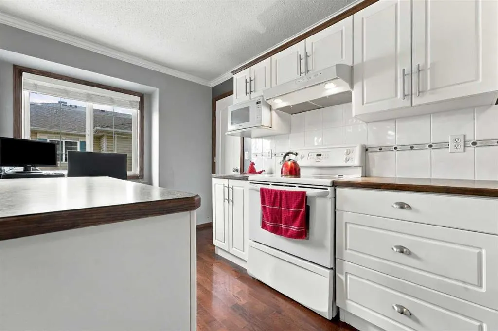 32 Daines Avenue #24E
