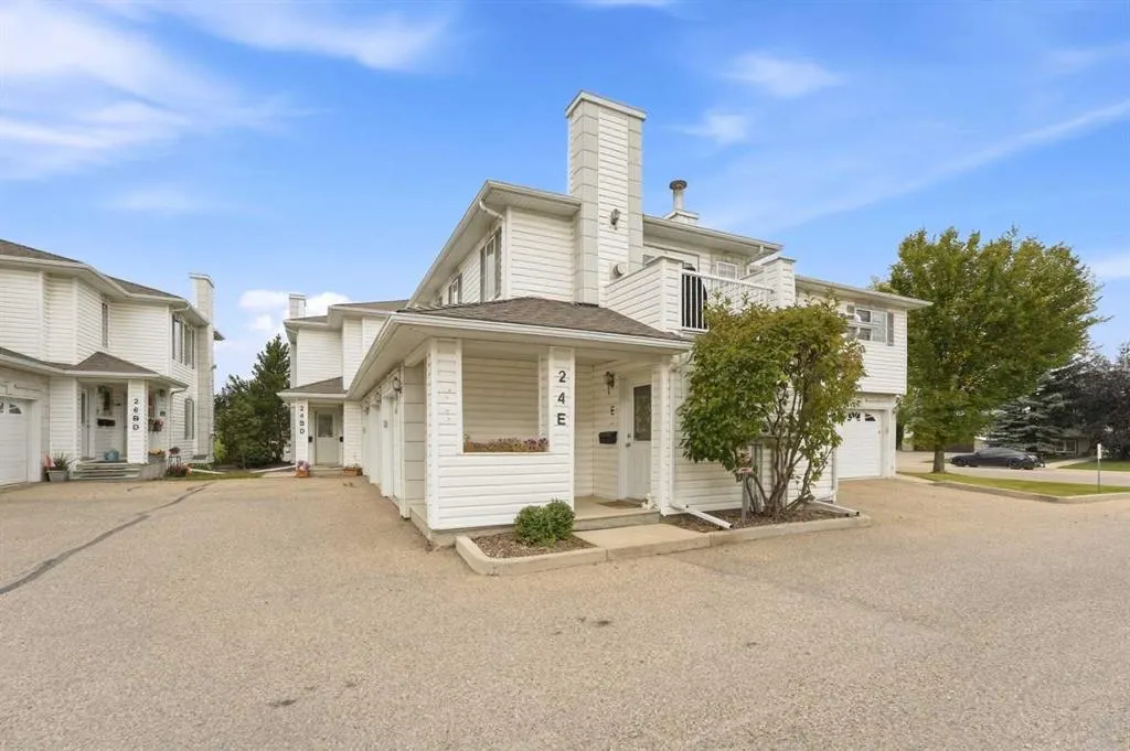 32 Daines Avenue #24E