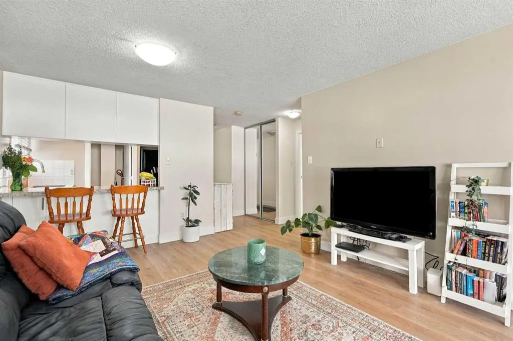 626 15 Avenue SW #301