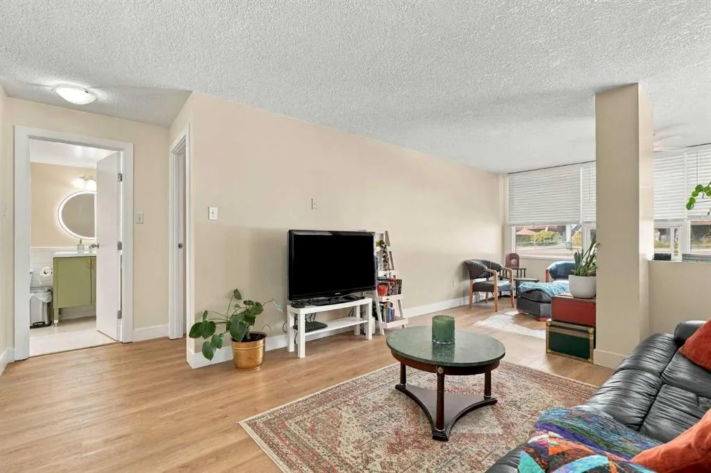 626 15 Avenue SW #301