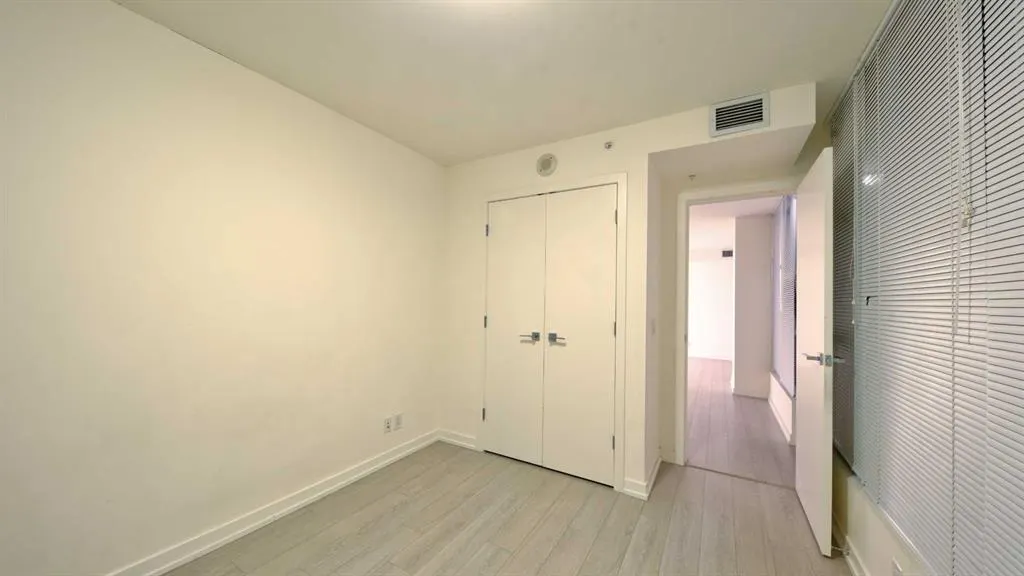 51 Waterfront Mews SW #301