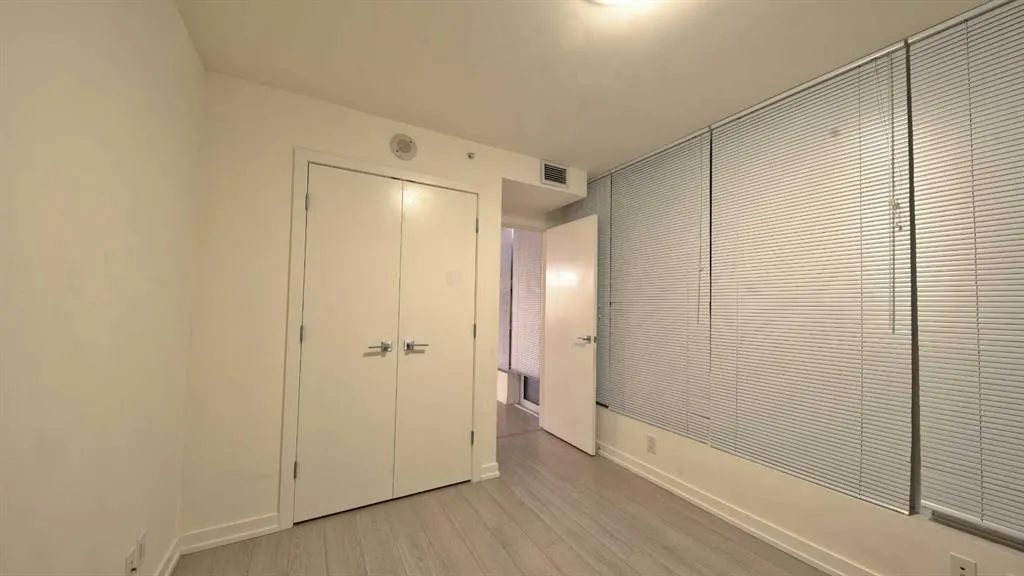 51 Waterfront Mews SW #301