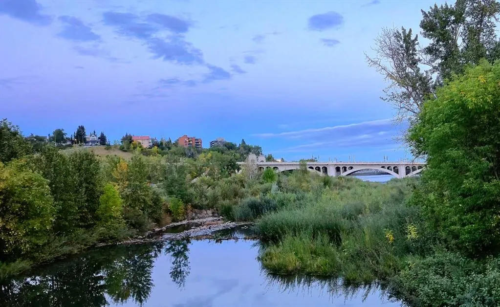 51 Waterfront Mews SW #301