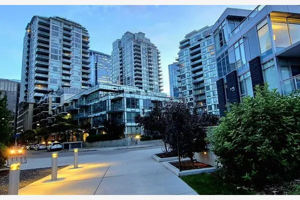 51 Waterfront Mews SW