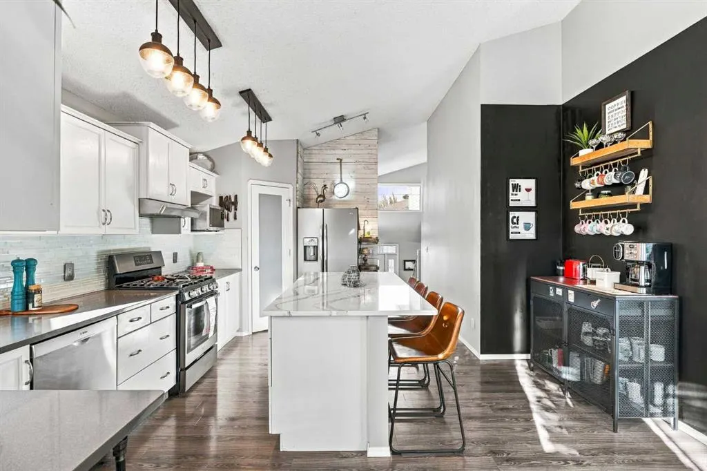 184 Cove Crescent