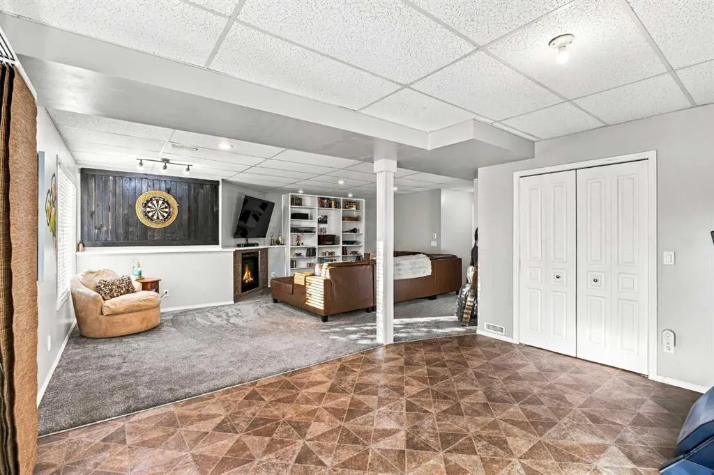 184 Cove Crescent