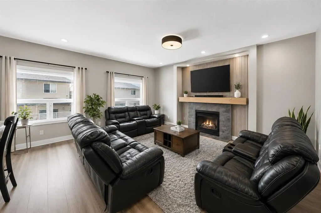 154 Saddleland Close NE