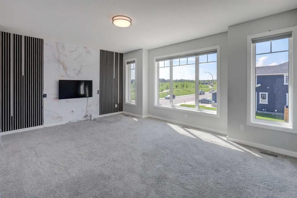 112 Emberside Place
