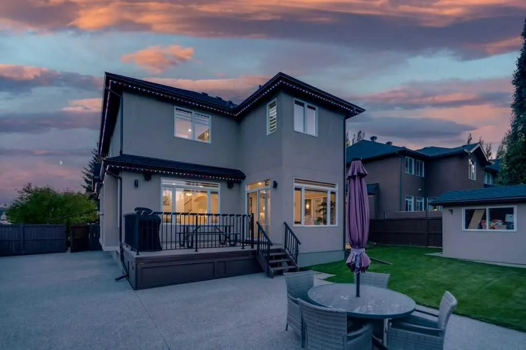 160 Panatella Crescent NW