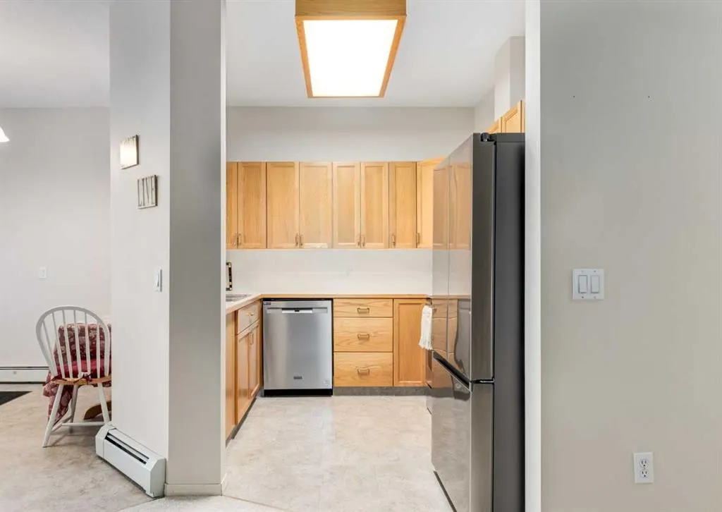 305 1 Avenue NW #101