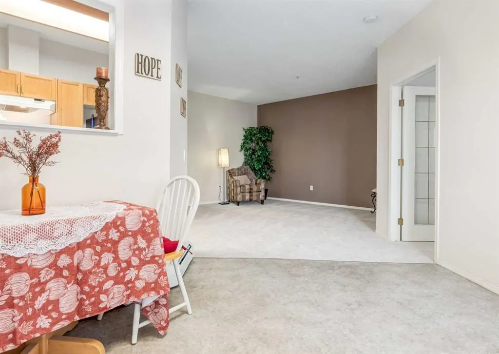 305 1 Avenue NW #101