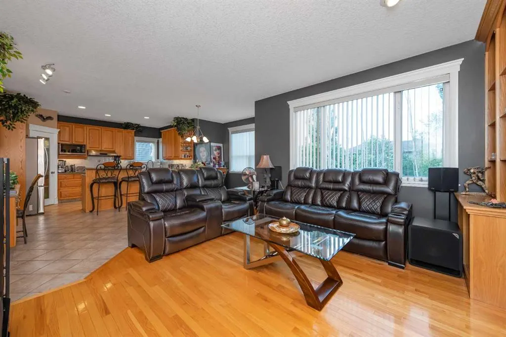112 Cove Crescent