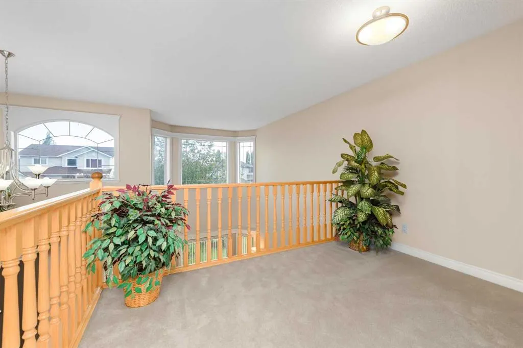 112 Cove Crescent