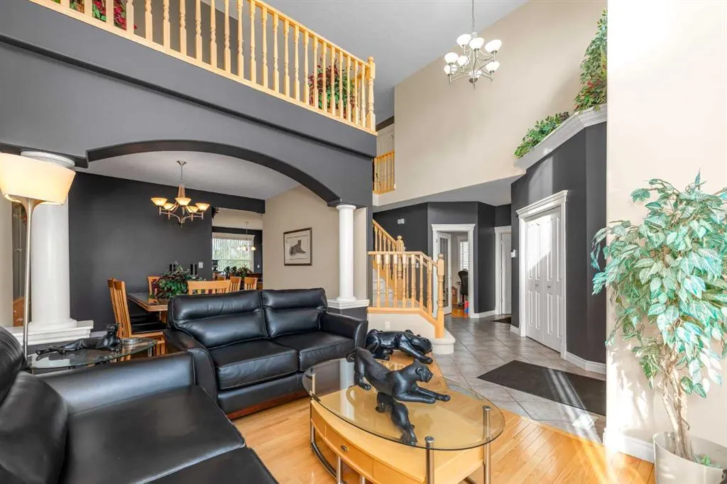 112 Cove Crescent