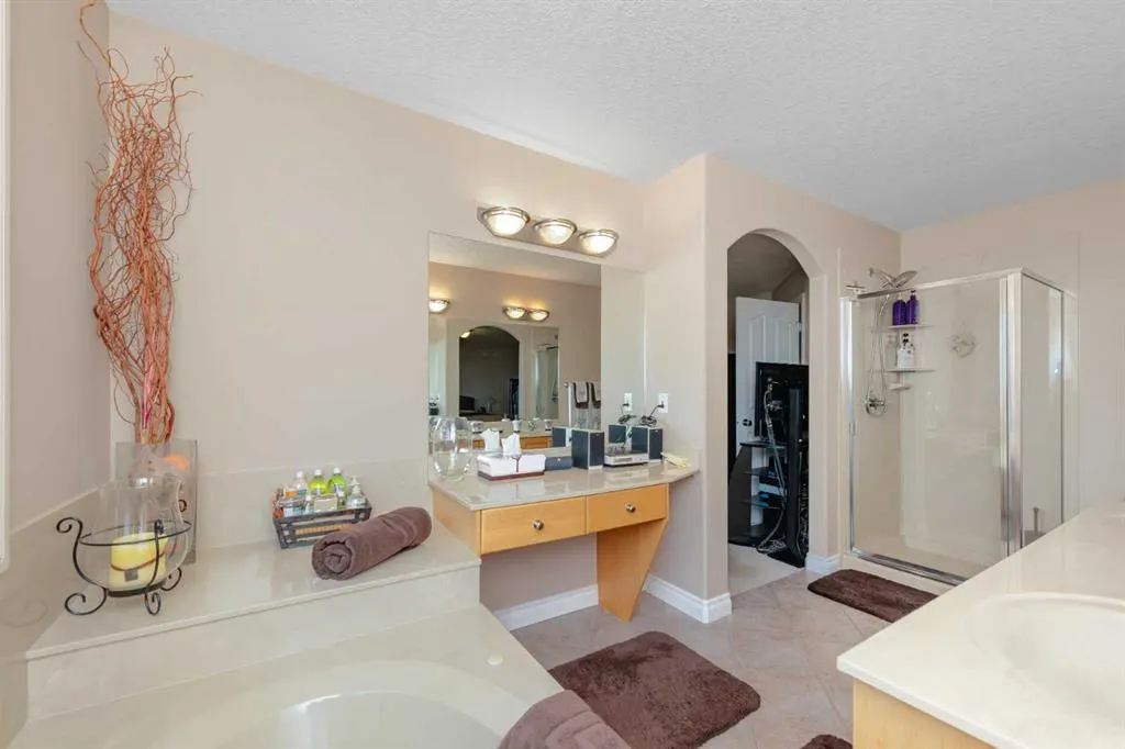 112 Cove Crescent
