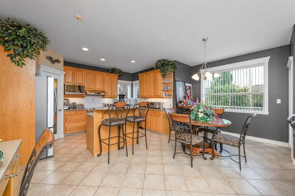 112 Cove Crescent