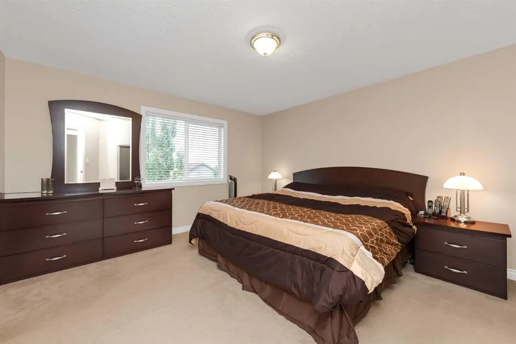 112 Cove Crescent