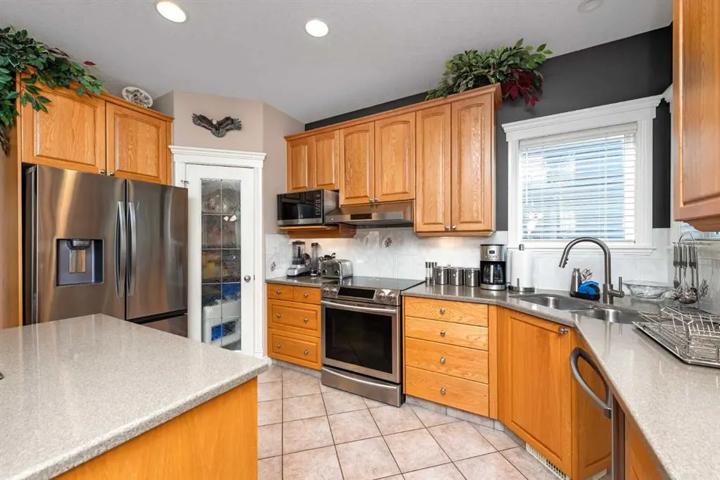 112 Cove Crescent