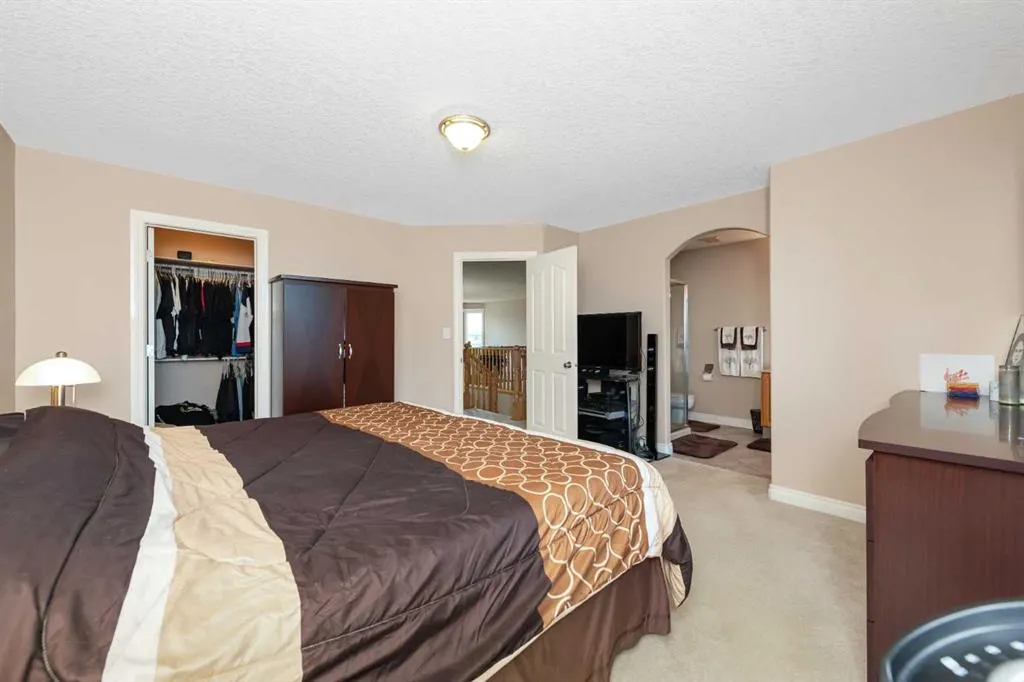 112 Cove Crescent