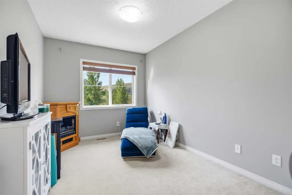 3 Chaparral Valley Gardens SE