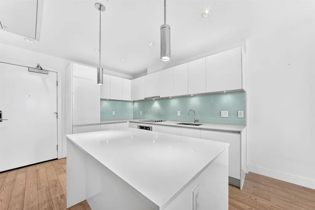 1122 3 Street SE #708