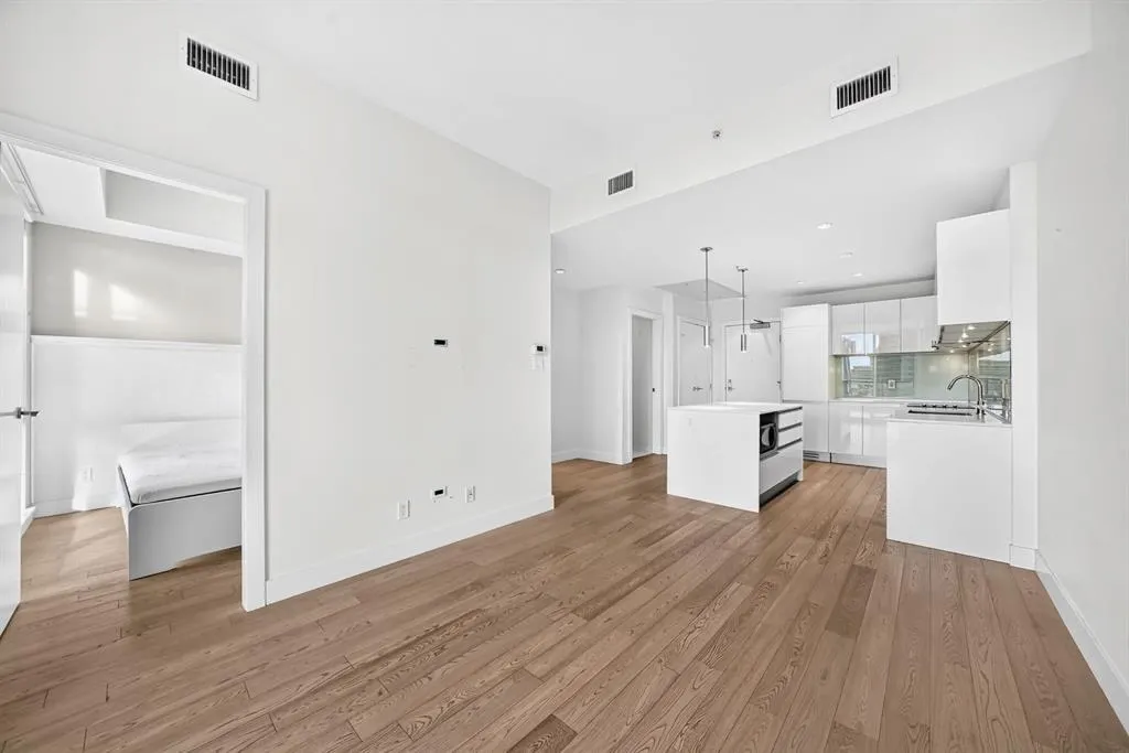 1122 3 Street SE #708