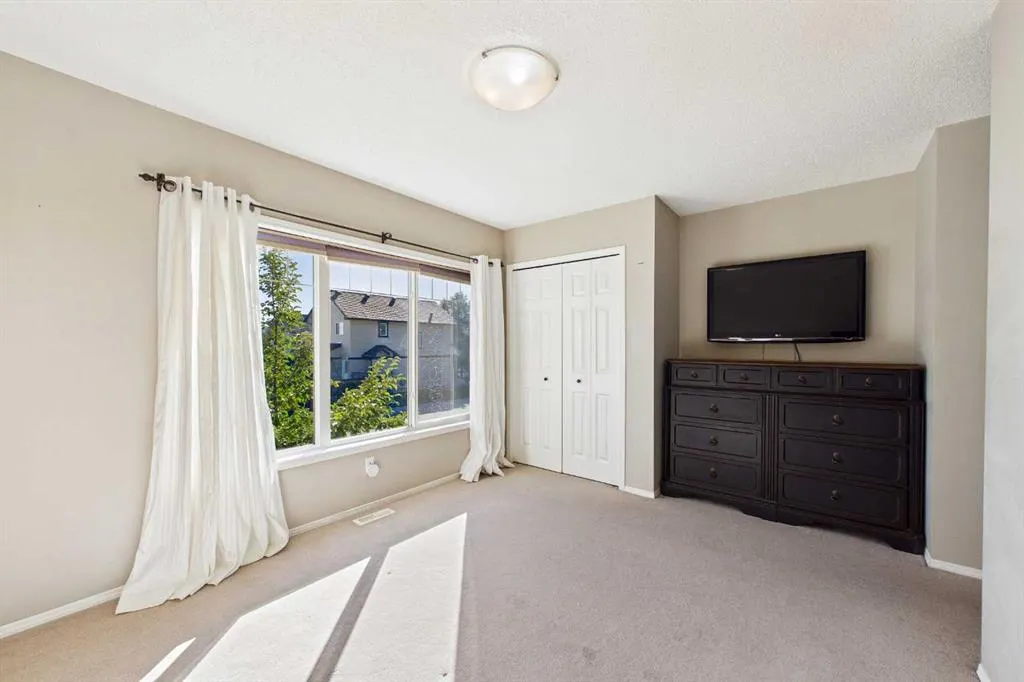 75 Everglen Road SW