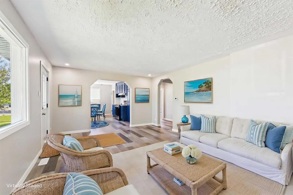 94 Lakeside Boulevard