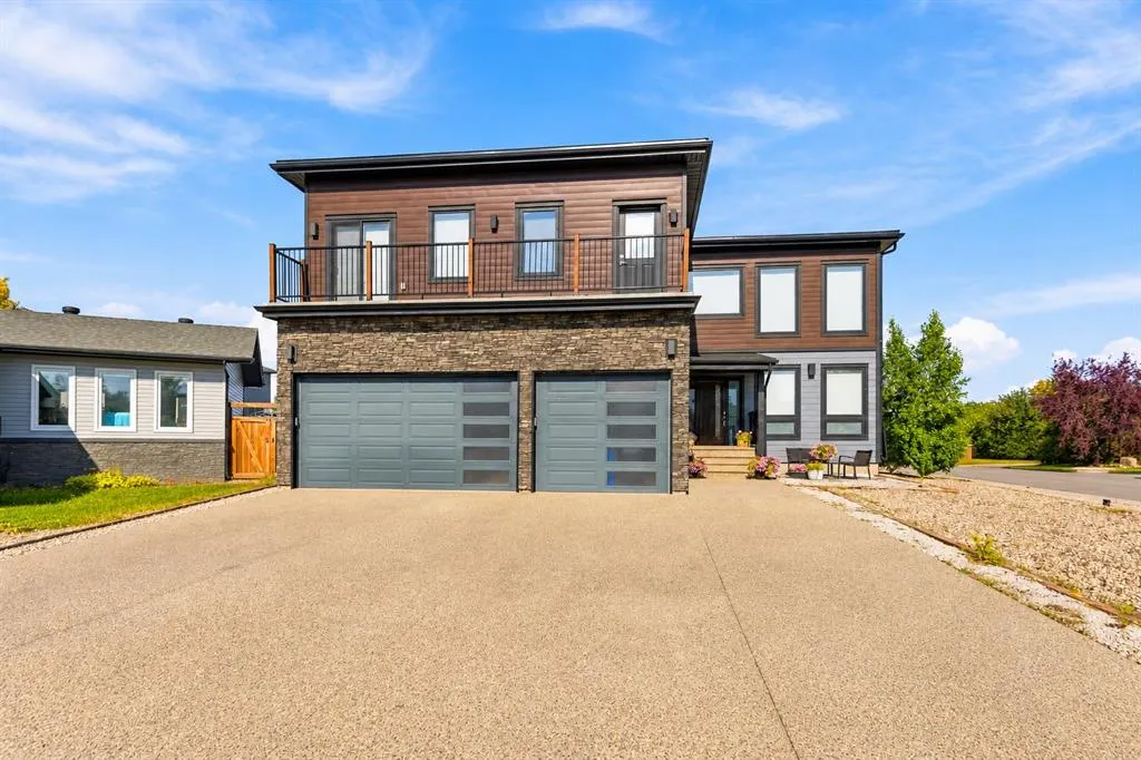 122 Clenell Bay