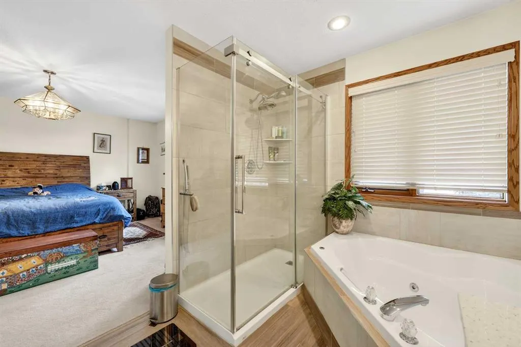 1124 Gleneagles Drive
