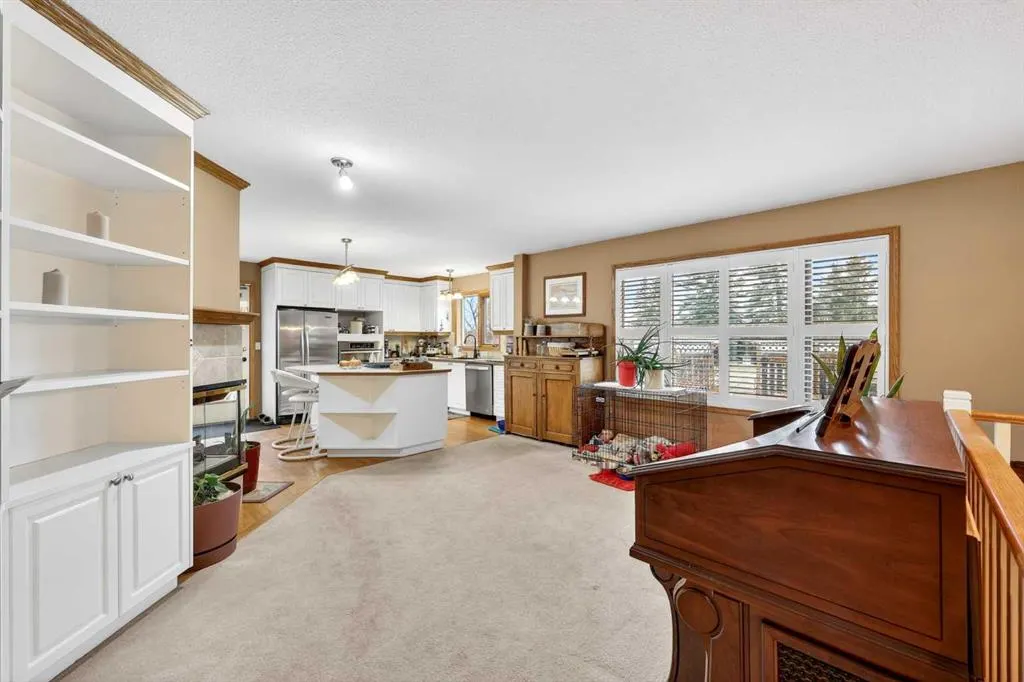 1124 Gleneagles Drive