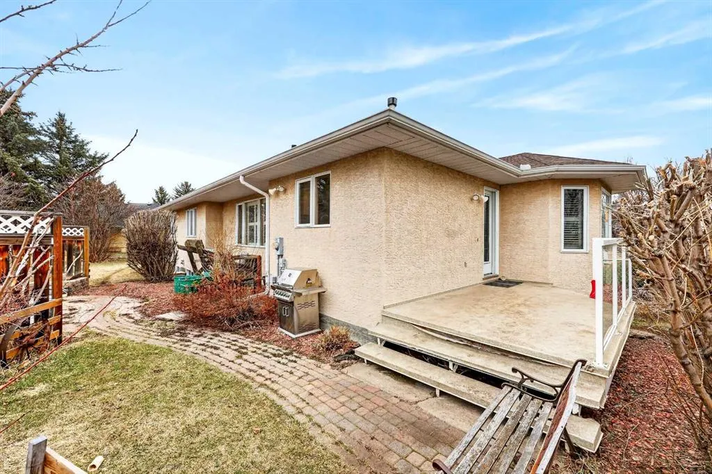 1124 Gleneagles Drive