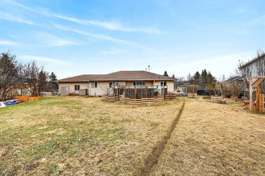 1124 Gleneagles Drive