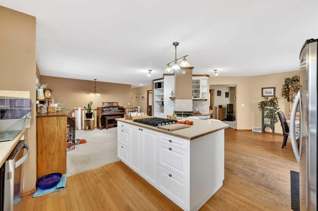 1124 Gleneagles Drive